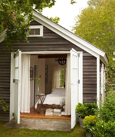 Outdoor shed guest suite